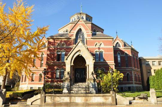 布朗大学