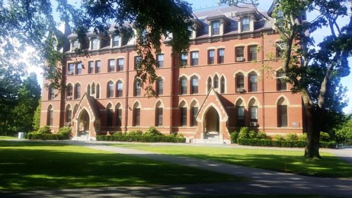 塔夫茨大学